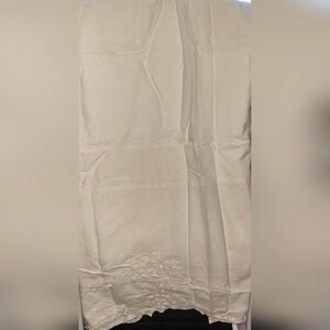 White Full Size Battenberg Lace Dust Ruffle